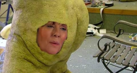 Sarah Jane Smith's face in a Slitheen's bum by LadyDonnaNoble on DeviantArt