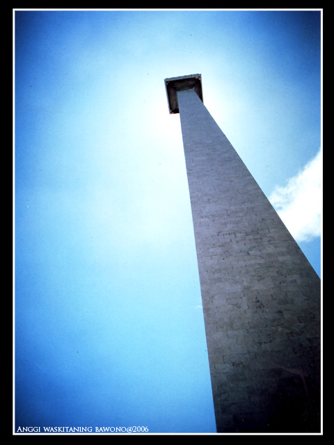 blue sky upon monas