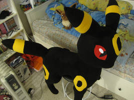 1:1 Umbreon plush