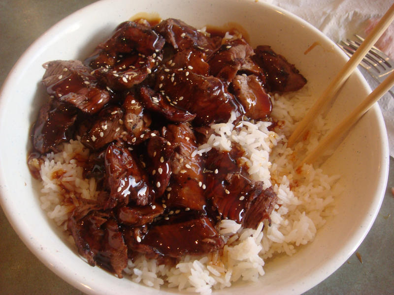 Teriyaki beef on rice bowl