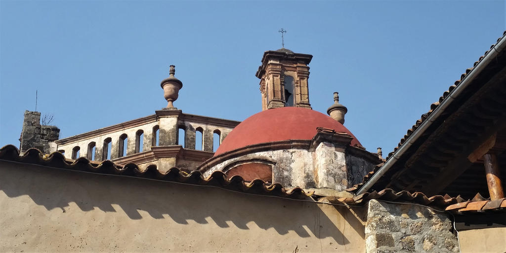 Patzcuaro, eaves of the old convent