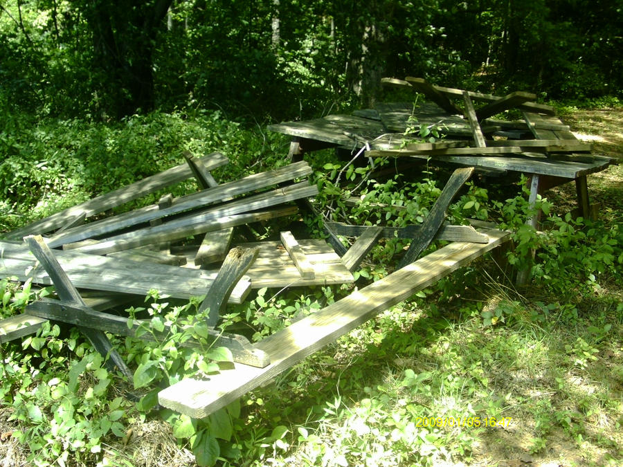 Breaked Bench Broken benches by Takanakchirasu on DeviantArt