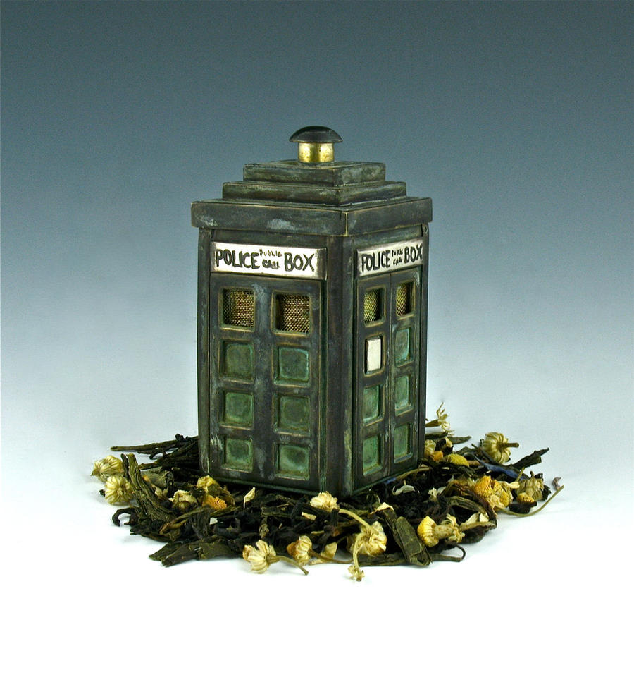Tardis Tea Infuser Detail