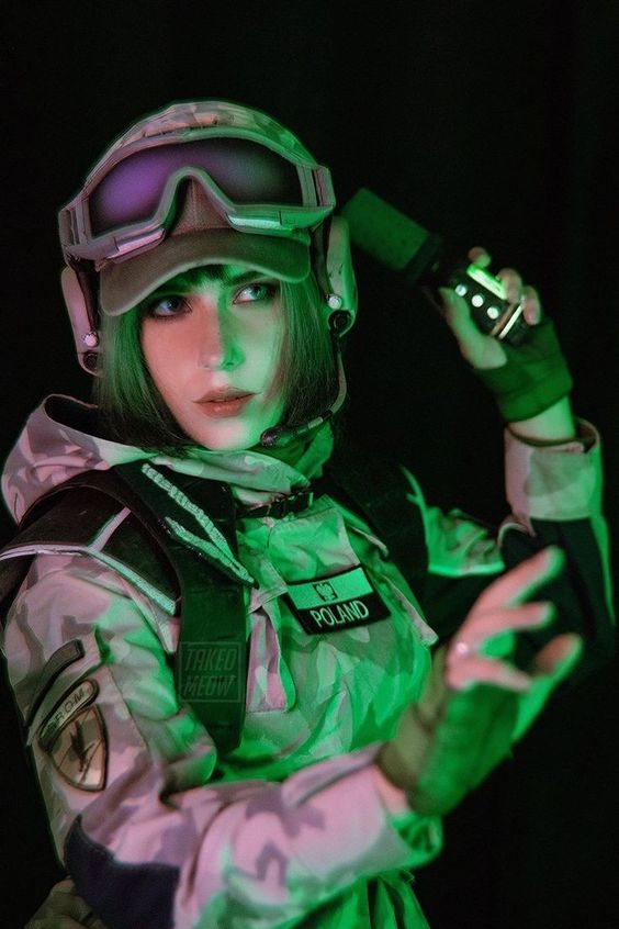 Ela Crossplay (Rainbow Six: Siege) - Imgur