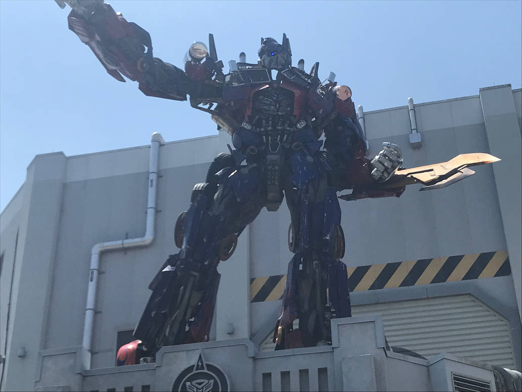 Statue Of Optimus Prime By AwesomeGameDude10 On DeviantArt statue-of-optimus-prime-by-awesomegamedude10-on-deviantart