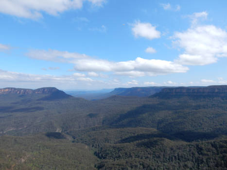 Clear Day at the Blue Mountains