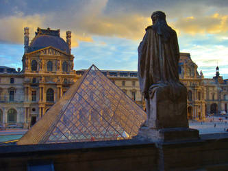 Louvre - Pyramide 3