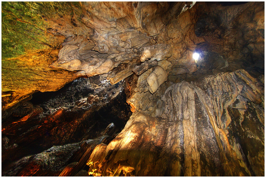 Pawon Cave Stalagnit