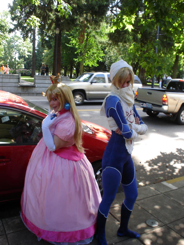 Kumoricon 08: Peach and Shiek