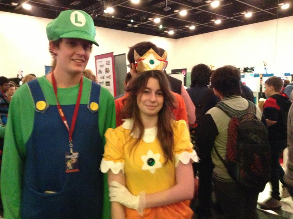 AVCon  4 - Pic with a random Luigi XP