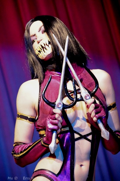 Mileena cosplay MK9