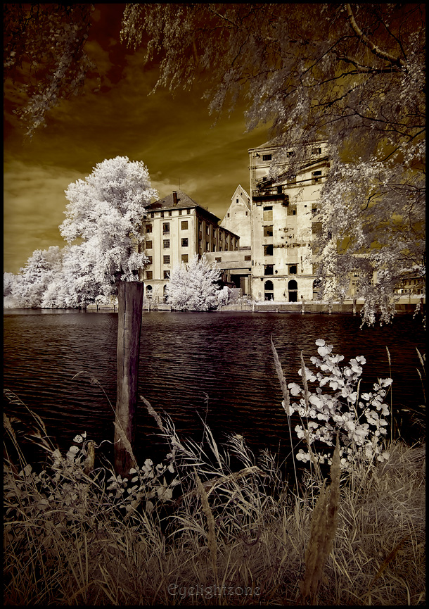 _ abandoned harbour 02 - IR