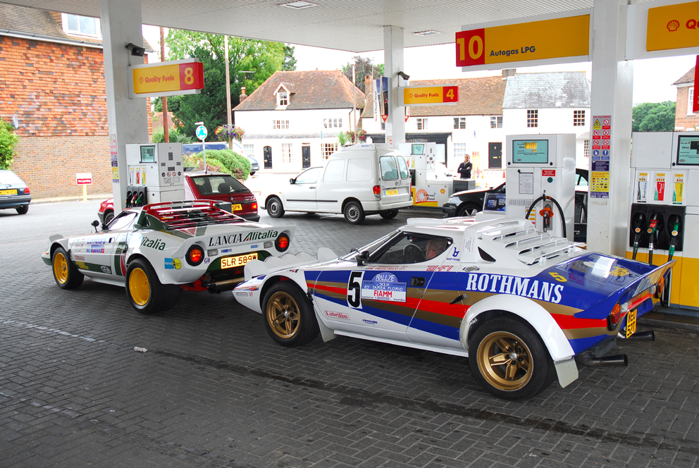 Lancia Stratos refuelling