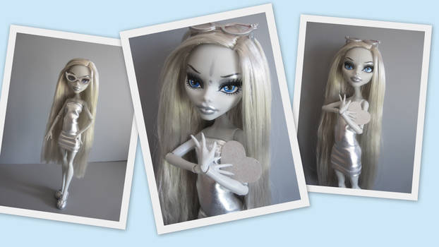 Ghoulia Yelps as The Tin Man