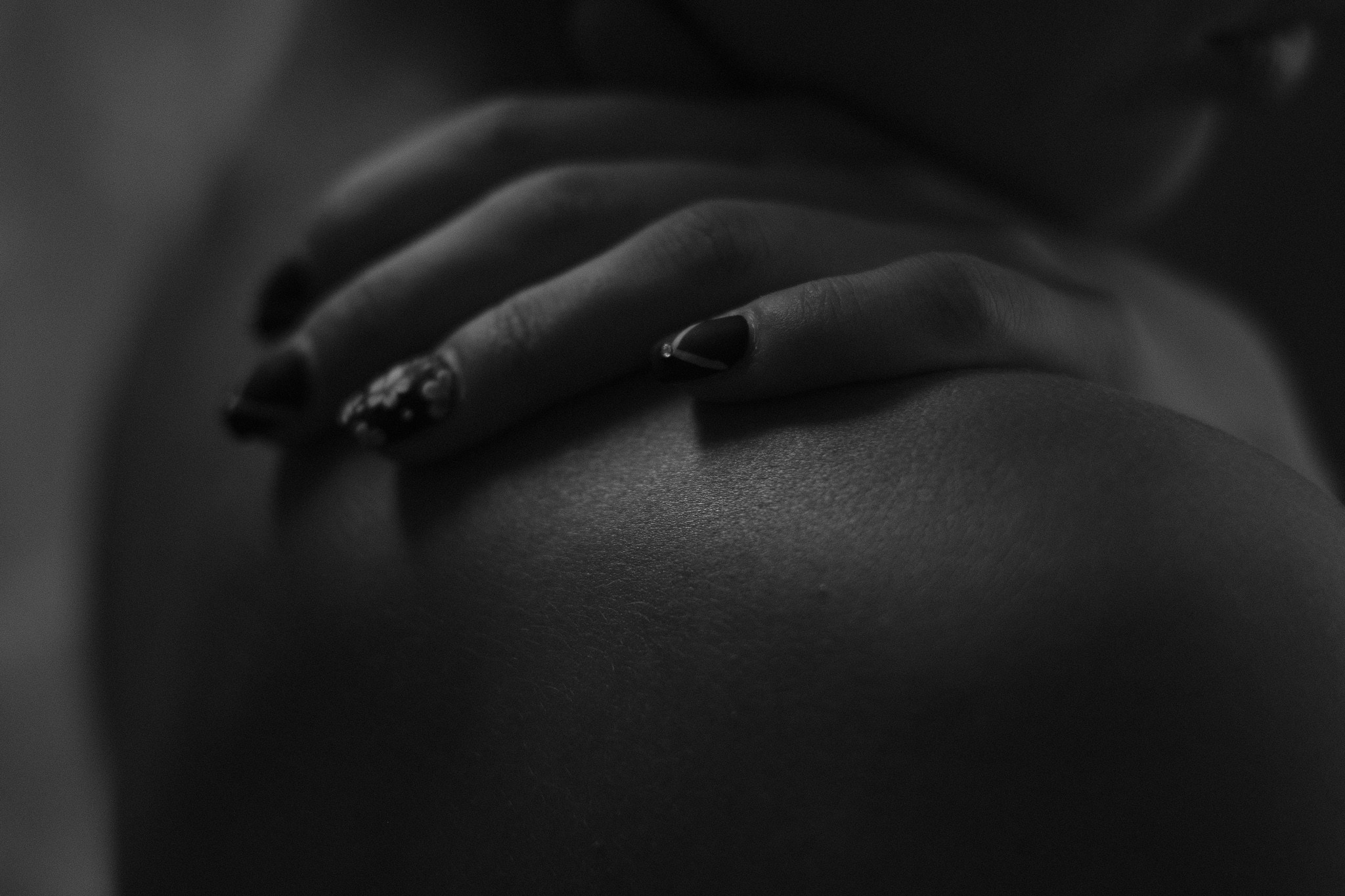 Sweet darkness cover me.
