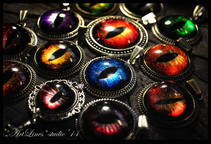 Dragon's eyes - hand-painted pendants