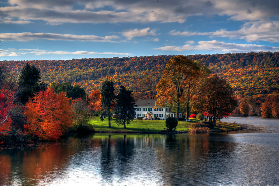 Memorial Lake Autumn 4