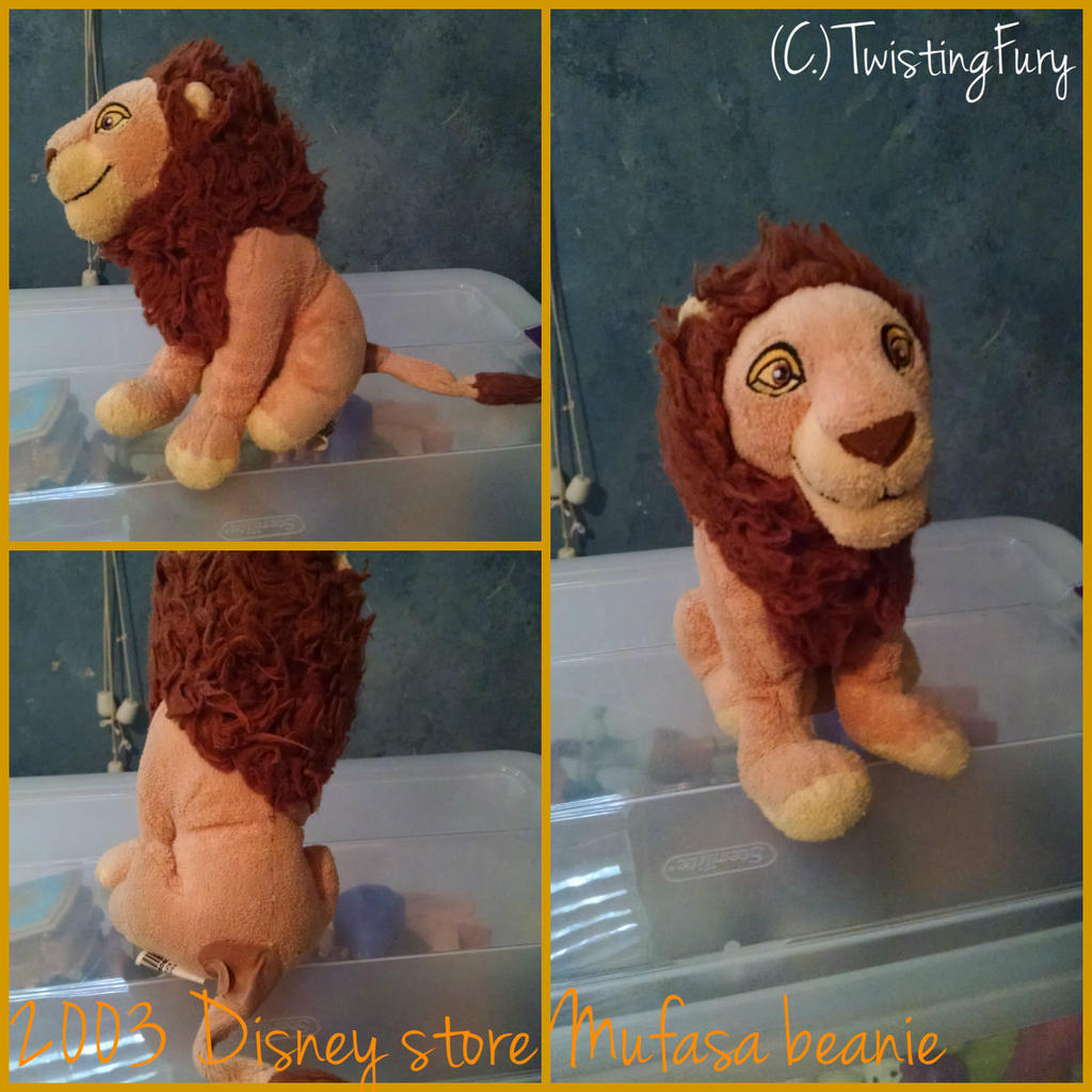 Disney store Mufasa beanie