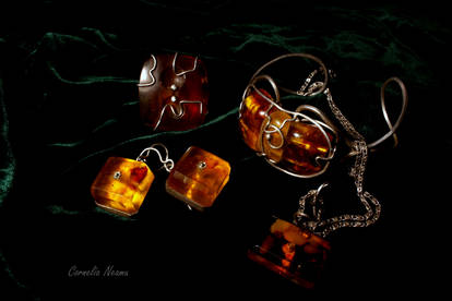 amber set