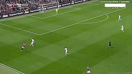 Anthony Martial debut goal vs Liverpool (gif)