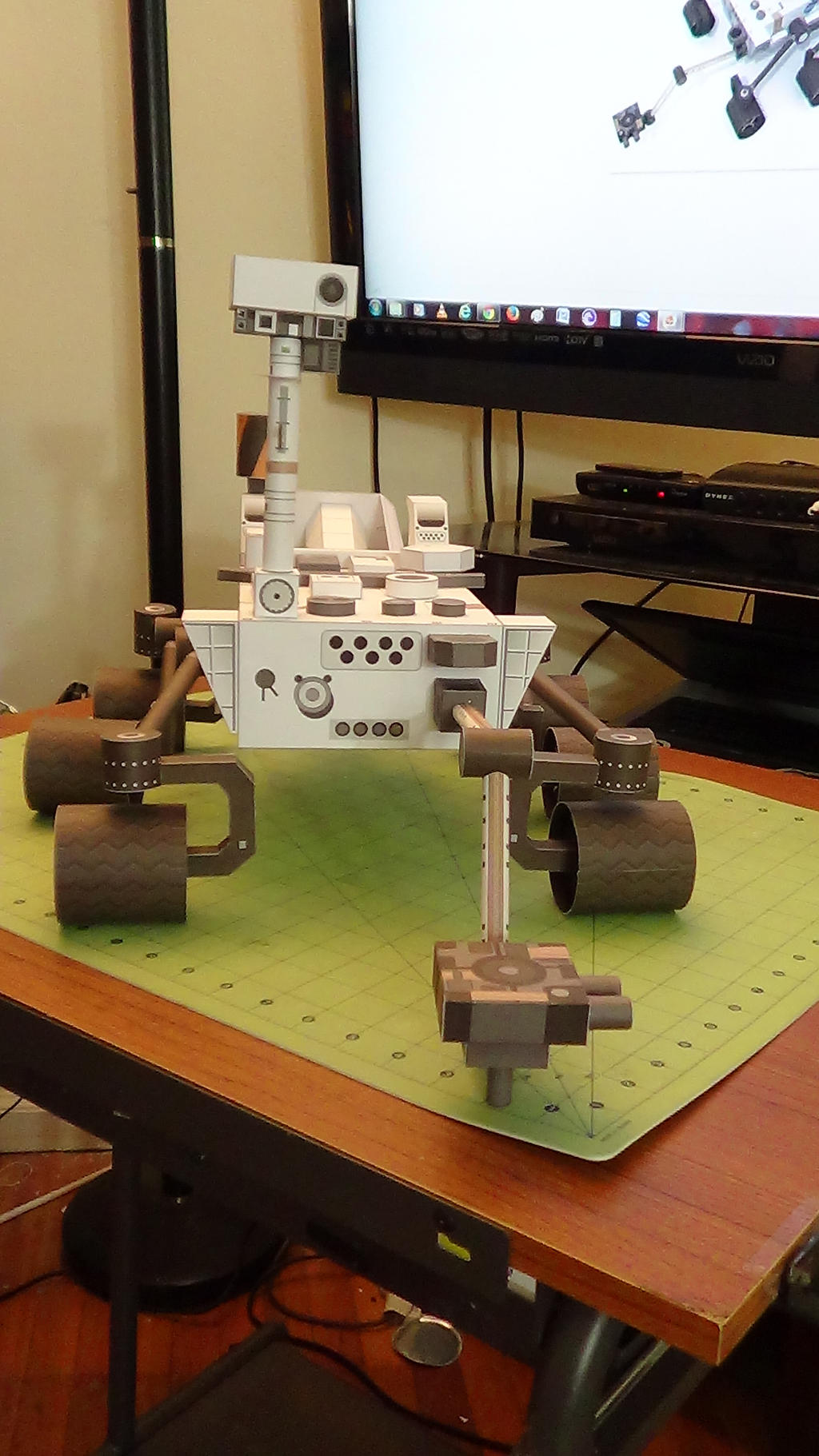 Cardboard Rover Examples Curiosity Rover Papercraft (6) by devastator006 on DeviantArt