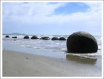 Moeraki Boulders by julivo
