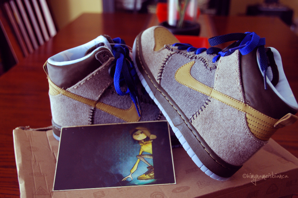 coraline dunks 5