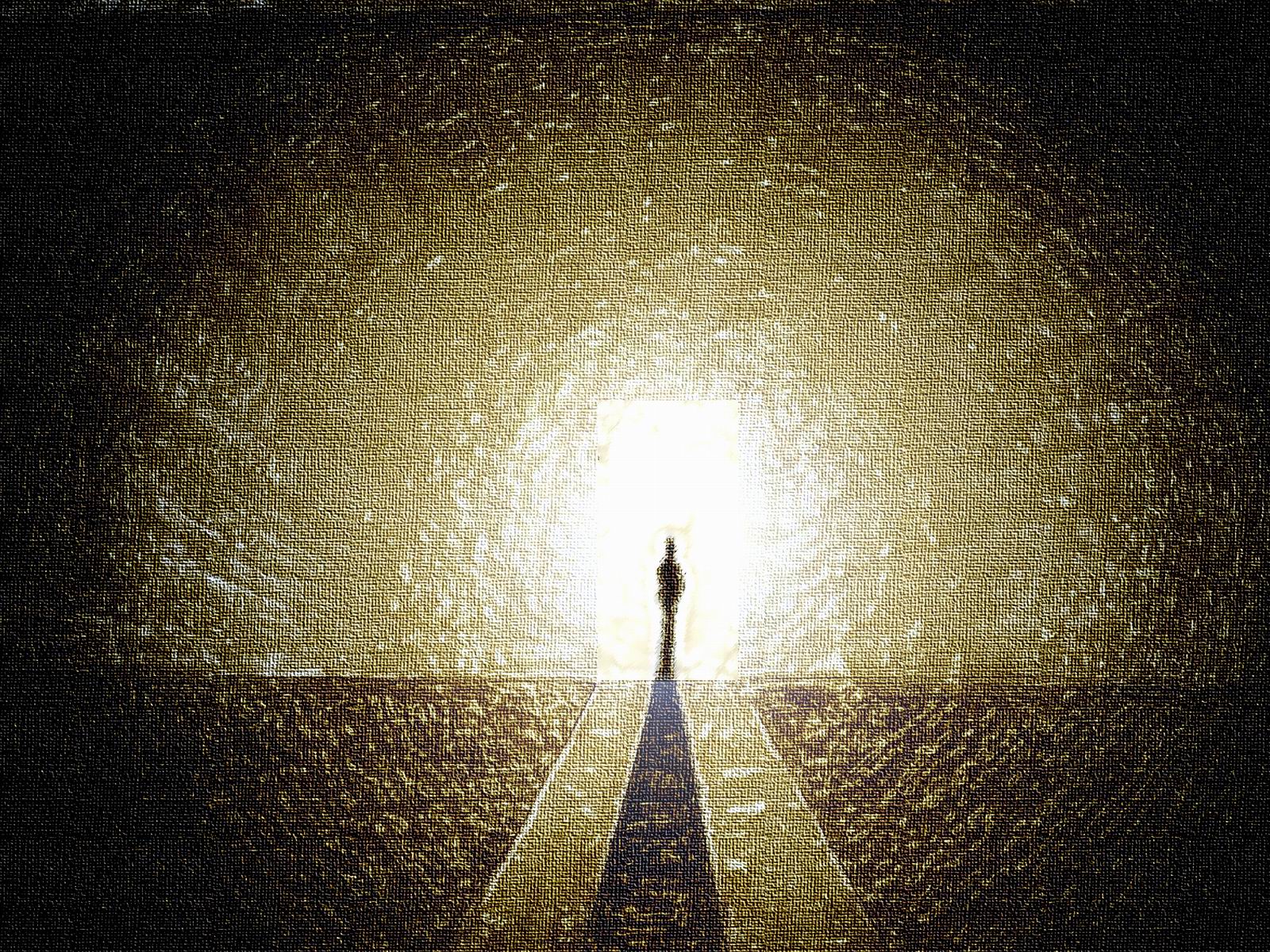 Идущий к свету не есть свет. Свет в конце тоннеля. Идущий к свету. В стремлении к свету.