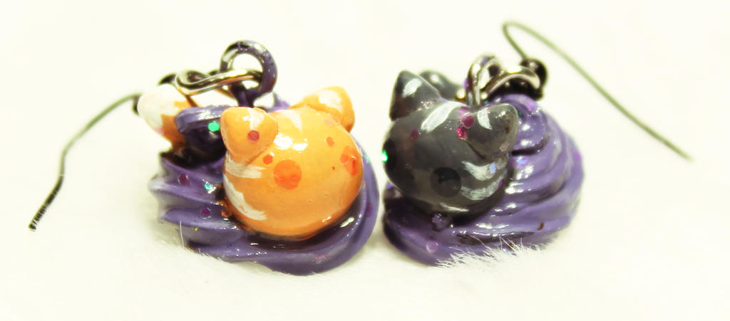 Custom Frosting Cat Earrings