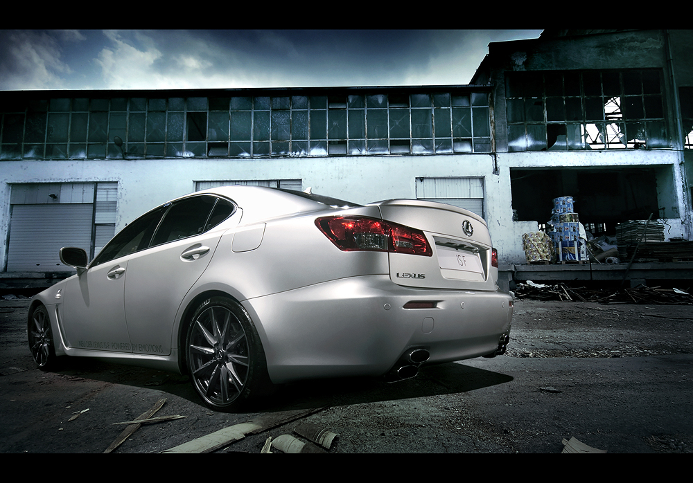 Lexus IS-F destroyed building