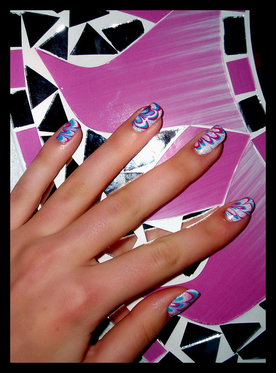 water marbled nails