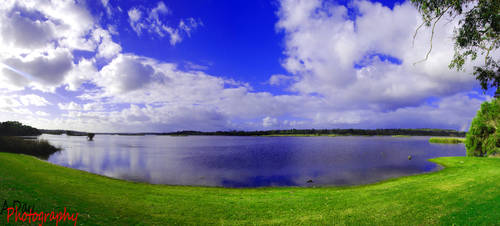 Edgewater lake by DayDay180