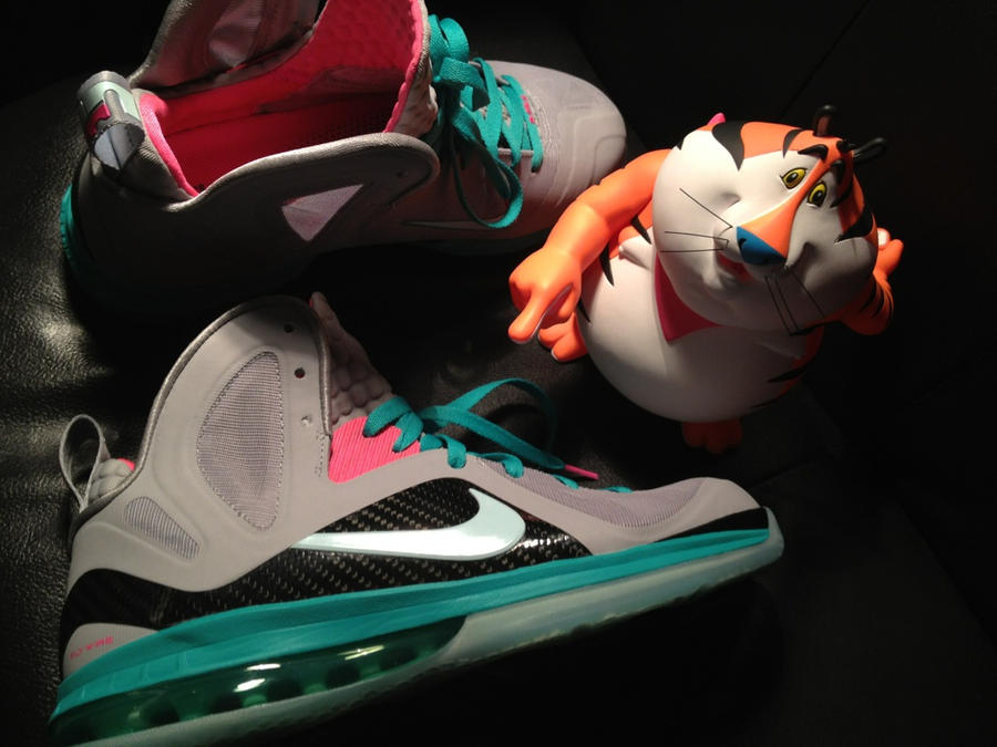 Lebron 9 Elite Miami Vice  south beach