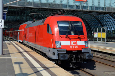 182 010 at Berlin Hbf