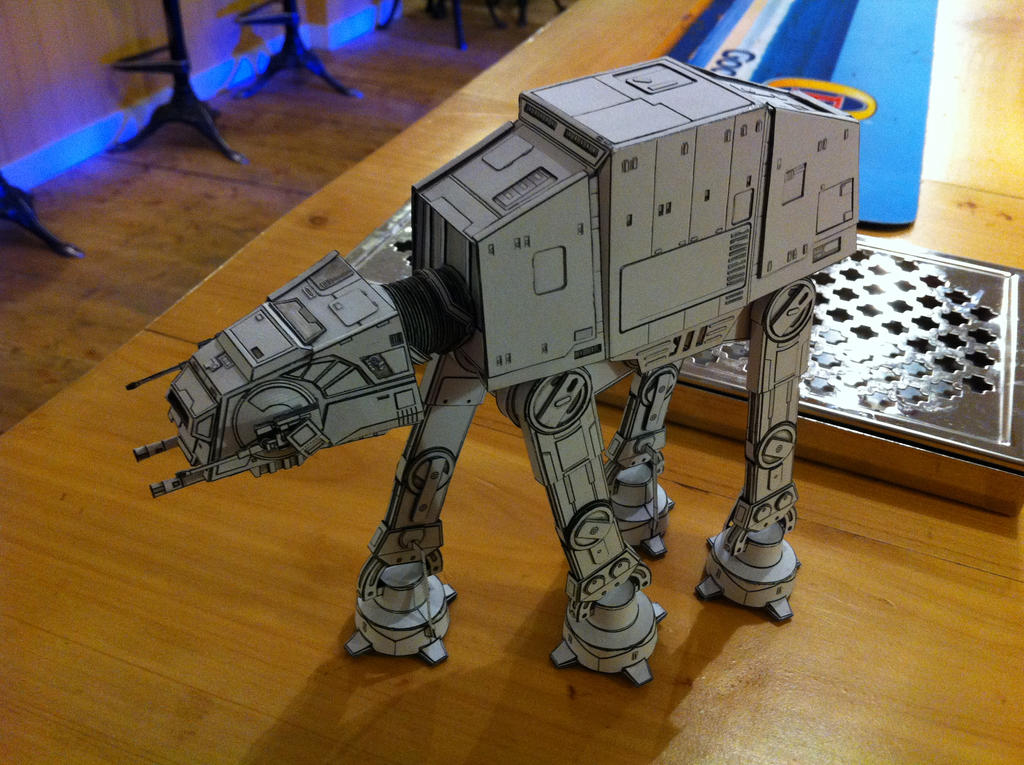 Paper Model Atte AT_AT Papercraft Finished by Ohnhai on DeviantArt