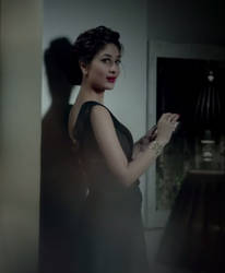 Kareena Kapoor - qmobile z4