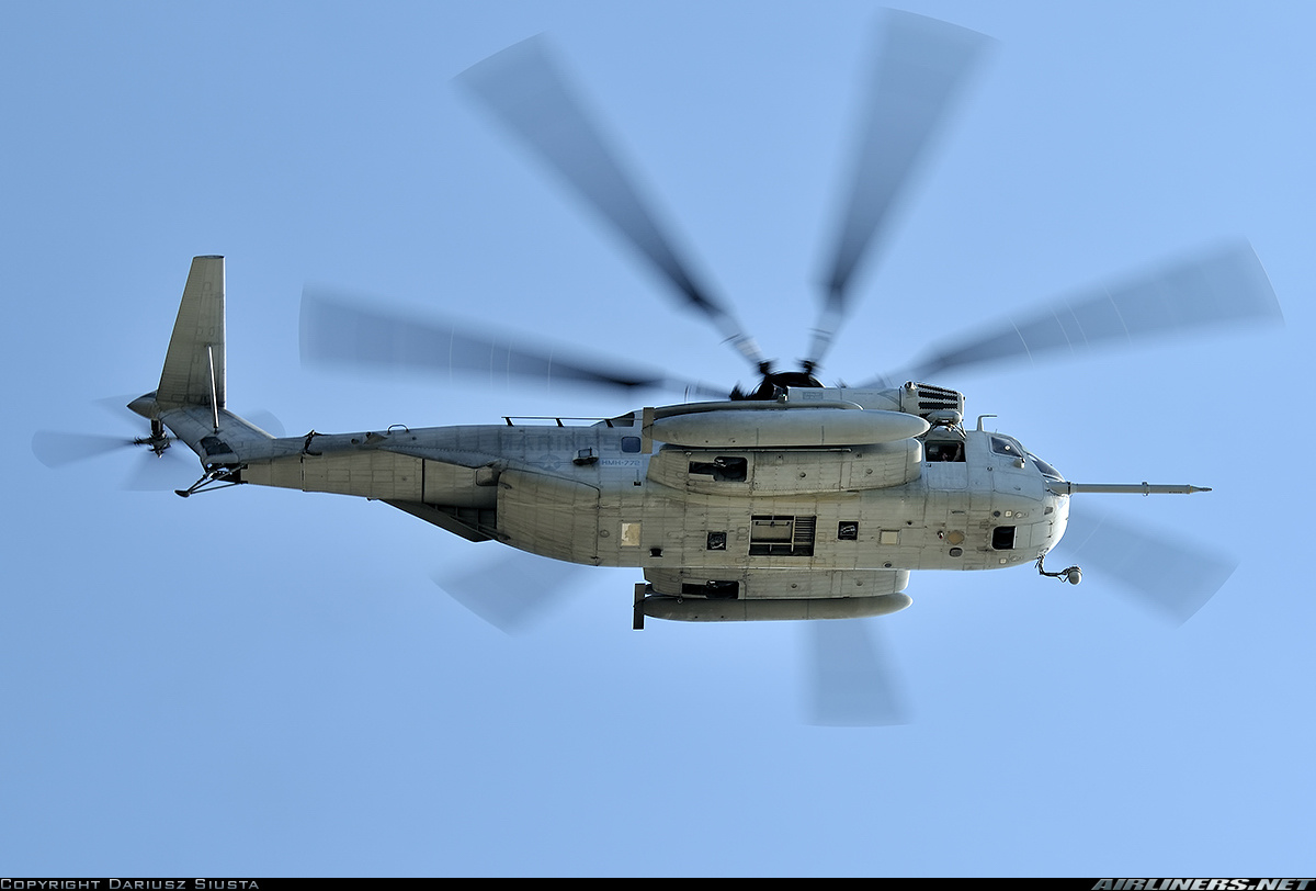 CH-53E Super Stallion Flying