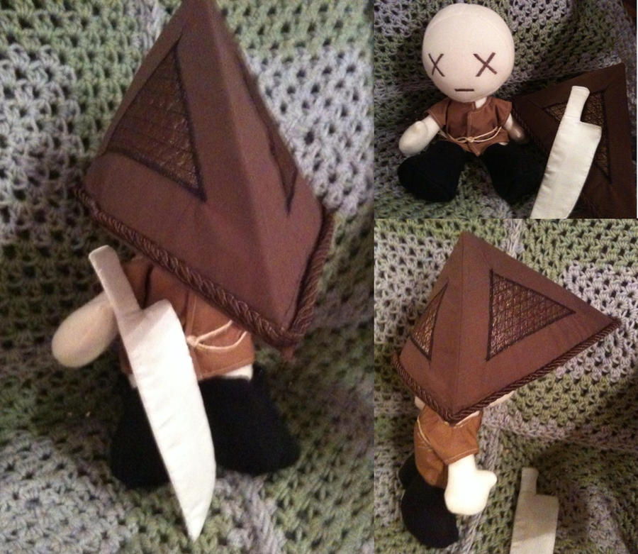 Pyramid Head plushie