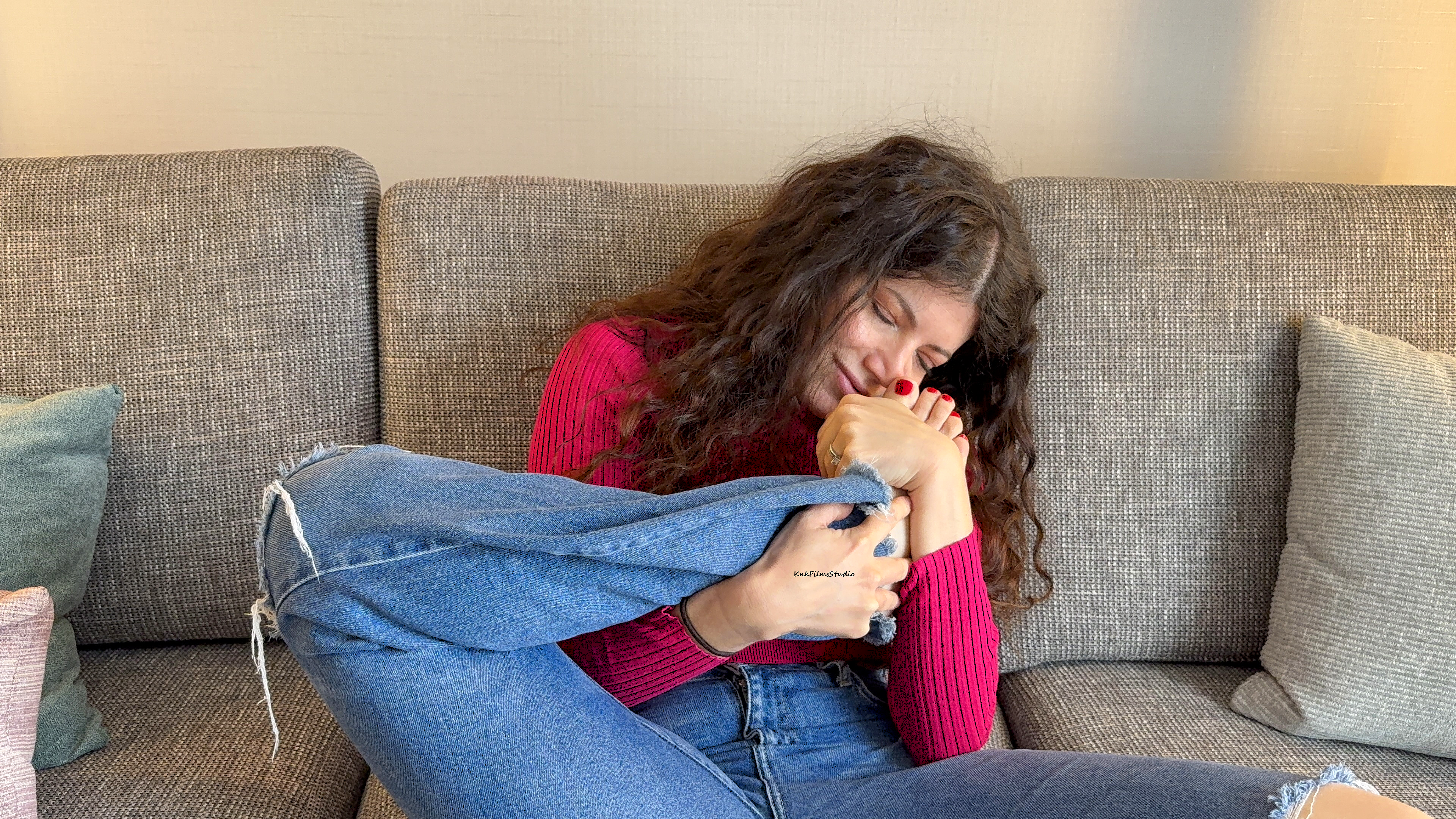 Hypnotized to Love Her Feet!