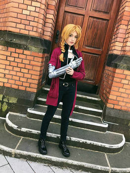 Edward Elric Fullmetal Alchemist Cosplay 