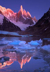 Crimson Crags. Cerro Torre, Patagonia