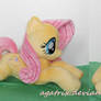 laying down Fluttershy