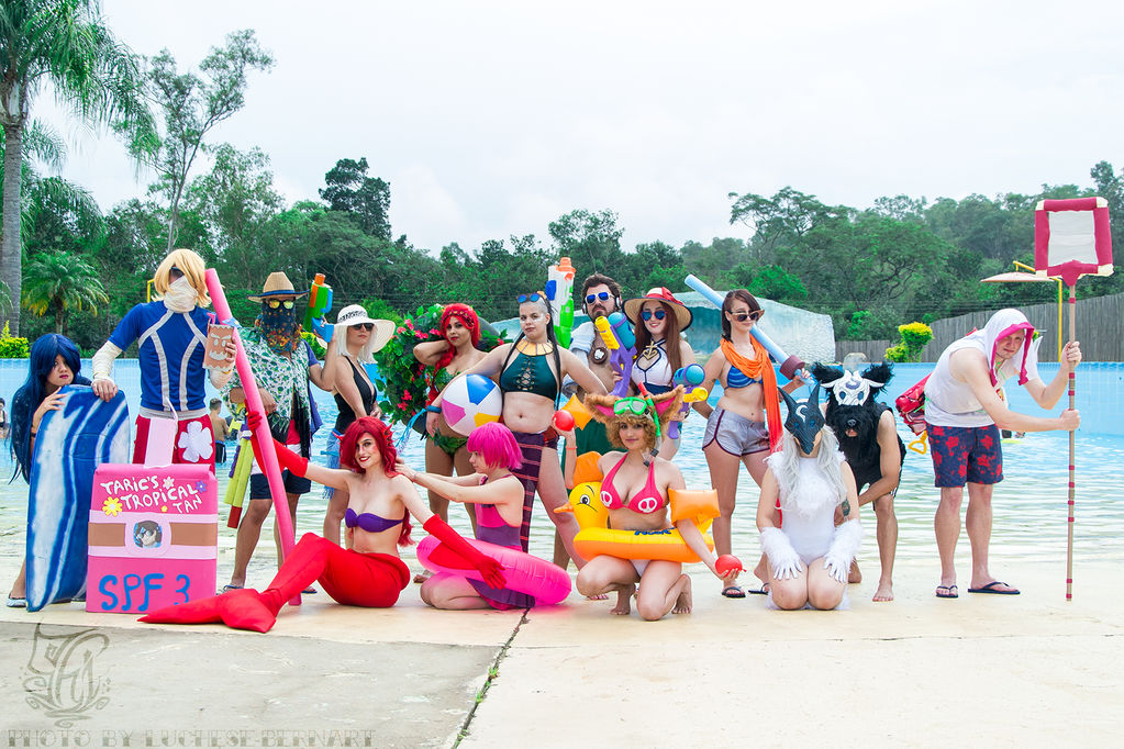 League of Legends Pool Party