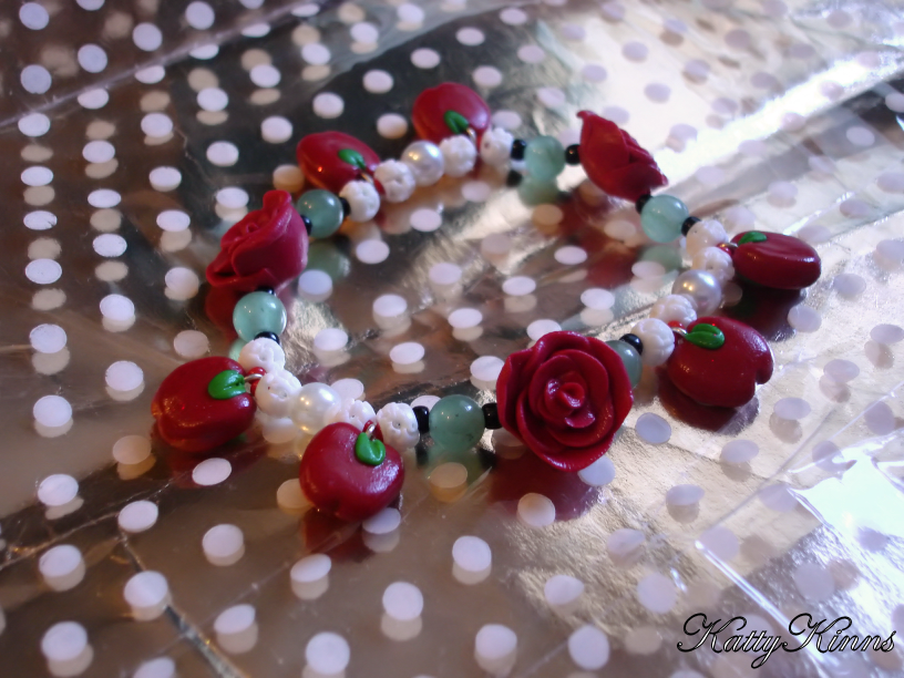 Magic Poison Apple Bracelet