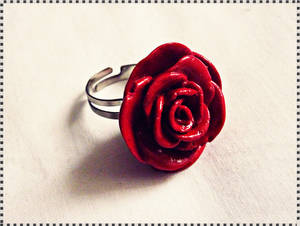 Red Rose Ring