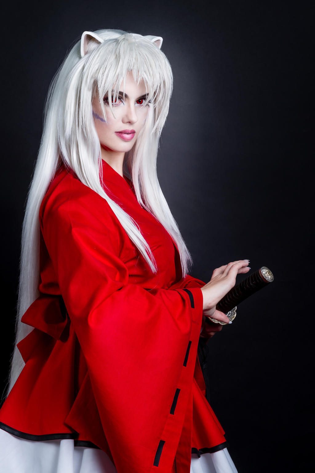 female_youkai_inuyasha_cosplay_by_whiteravencosplay-d9hbah6.jpg.