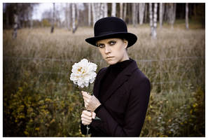 Anna and the Flower VI