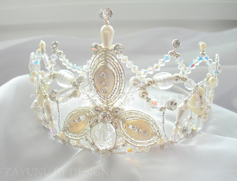 Jessyca bridal crown by Zayunu