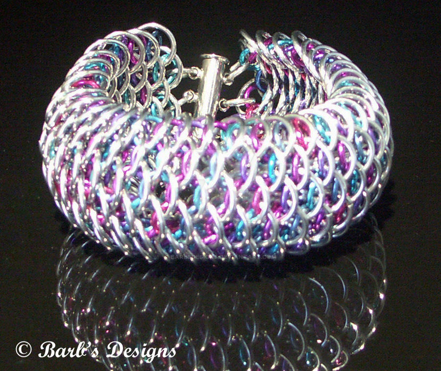 Berry Chainmaille Scale Bracelet