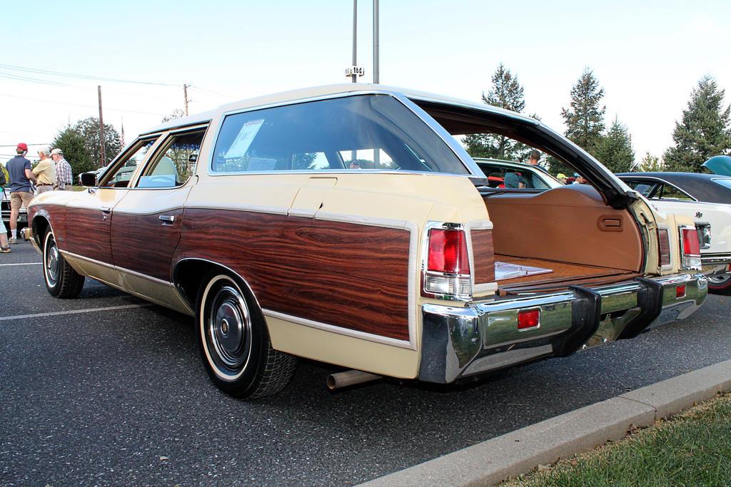 Glide-Away 'Clamshell' Disappearing Tailgate! by SwiftysGarage on ...